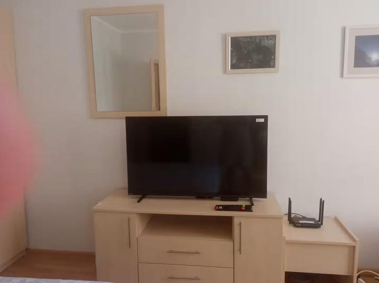 Garsonieră decomandată în Romană