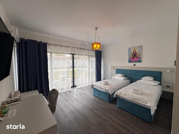 Casă cu 10 camere cu Teren 4600 Mp în Central
