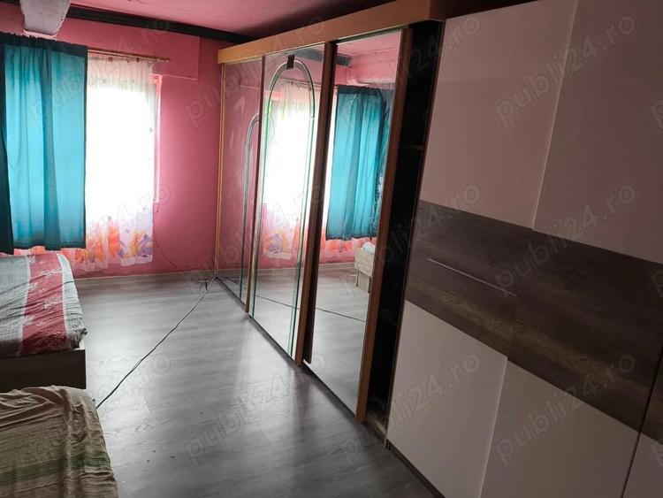 Casă cu 3 camere cu Teren 2700 Mp în Vălcani