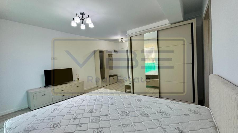 Garsonieră decomandată, mobilată în Bucium