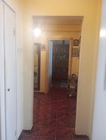 Apartament cu 2 camere decomandat, mobilat în Podu Roș