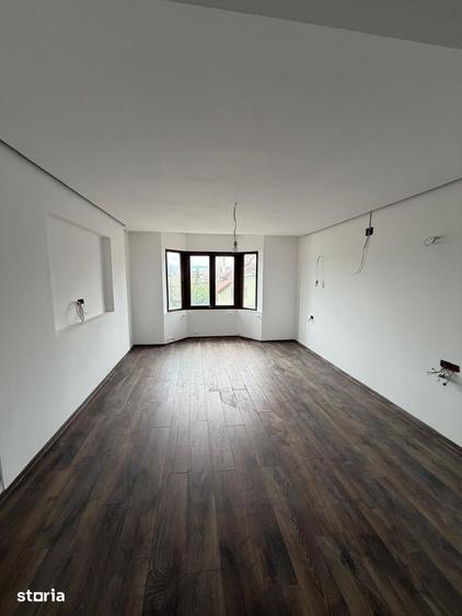Casă cu 3 camere cu Teren 650 Mp în Central