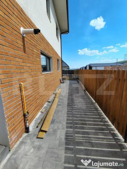 Casă cu 4 camere cu Teren 332 Mp în Chinteni
