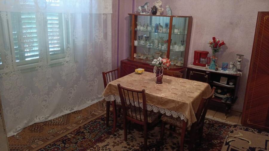Casă cu 4 camere cu Teren 2000 Mp în Alțina