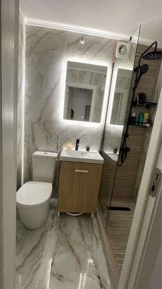 Apartament cu 3 camere semidecomandat în Alexandru cel Bun
