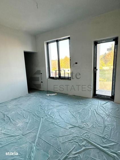 Casă cu 5 camere cu Teren 400 Mp în Iorga