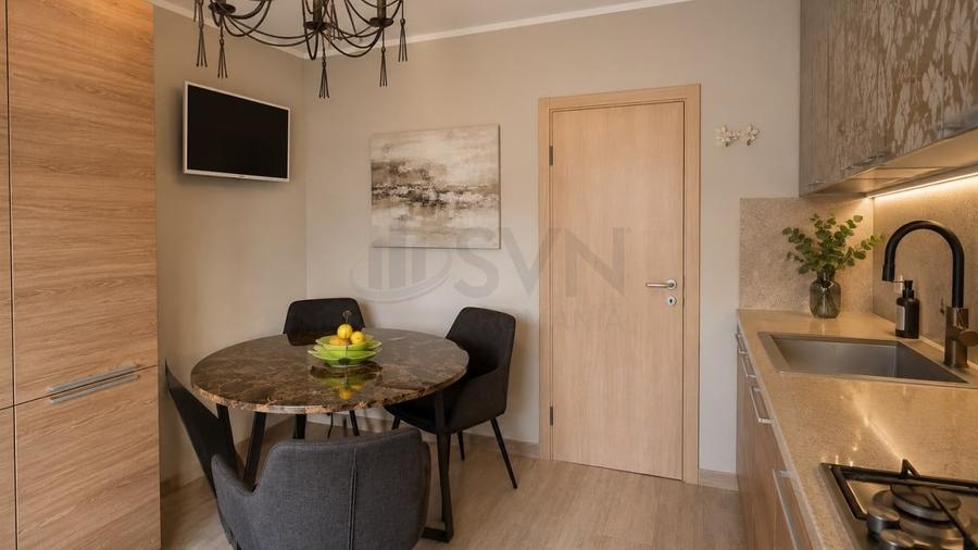 Apartament cu 4 camere decomandat, mobilat în Calea Victoriei