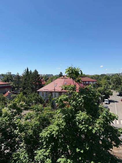 Apartament cu 3 camere semidecomandat în Domenii