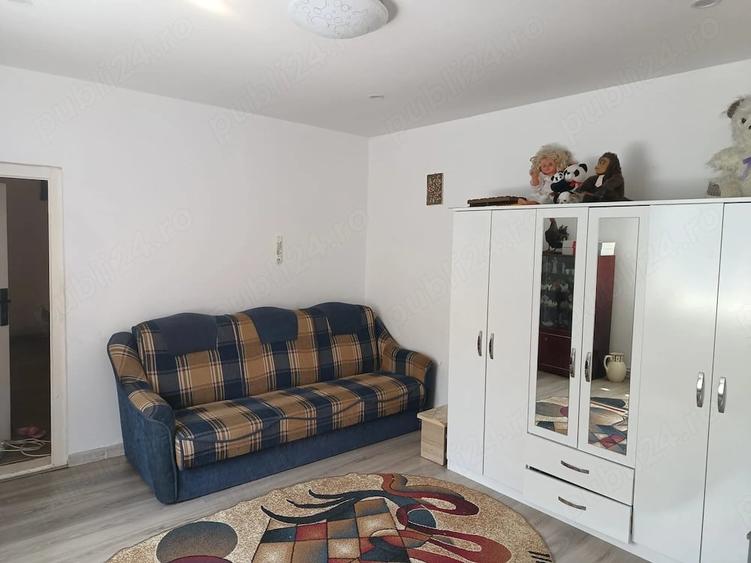 Casă cu 7 camere cu Teren 252 Mp în Exterior Vest