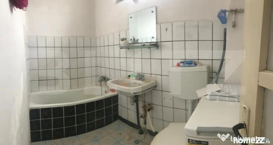 Casă cu 4 camere cu Teren 3920 Mp în Ulmi