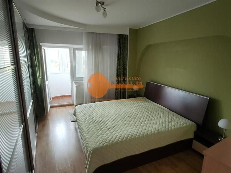 Apartament cu 3 camere decomandat în Crângași