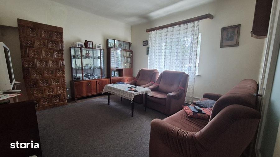 Casă cu 4 camere cu Teren 102 Mp în Casa de Cultură
