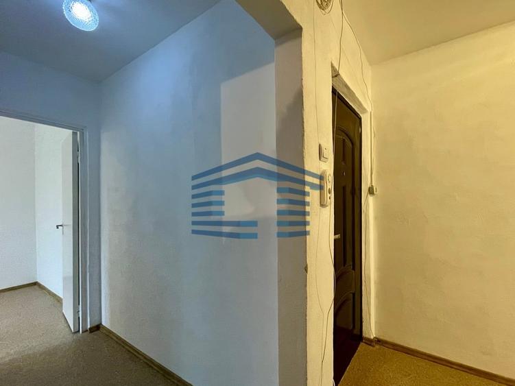 Apartament cu 3 camere decomandat în Bartolomeu