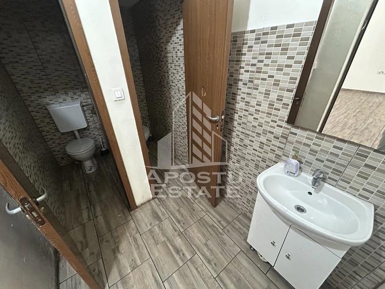 Spațiu comercial, de 80 mp, în UMT