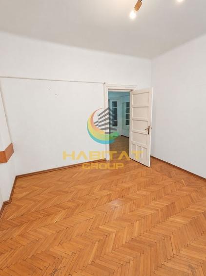 Apartament cu 3 camere semidecomandat în Gara de Nord