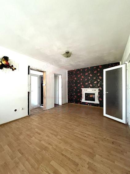 Apartament cu 2 camere semidecomandat în Țiglina 1