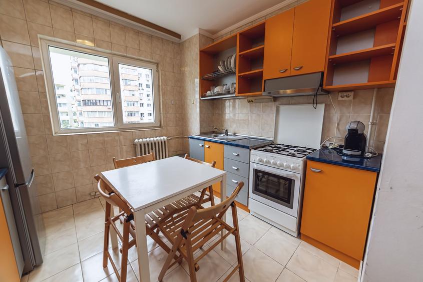 Apartament cu 2 camere semidecomandat, mobilat în Moșilor