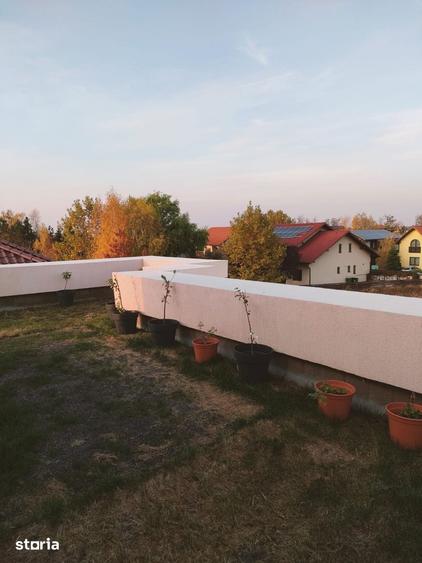 Casă cu 7 camere cu Teren 476 Mp în Corbeanca