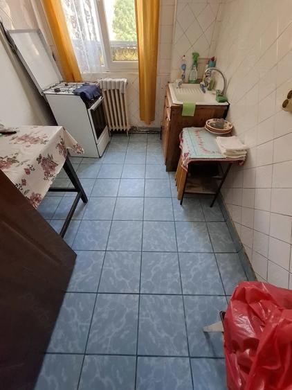 Apartament cu 2 camere semidecomandat în Govândari