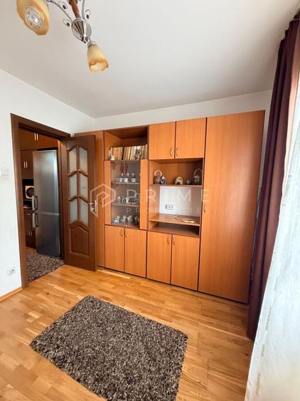 Apartament cu 2 camere decomandat în Dâmbu Pietros