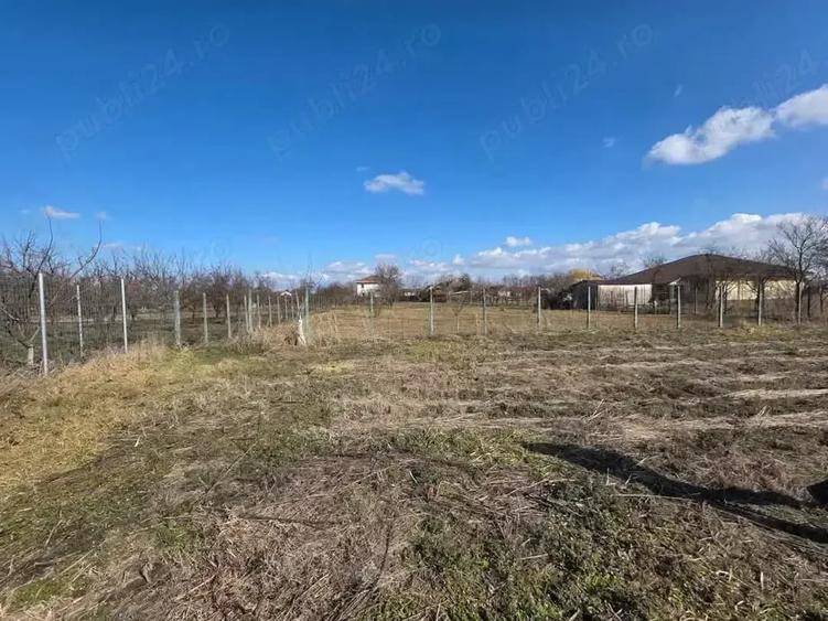 Teren de 676 mp, în Moșnița Veche