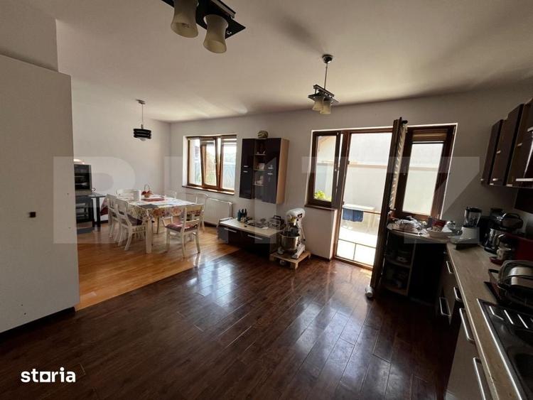 Casă cu 4 camere cu Teren 1174 Mp în Central