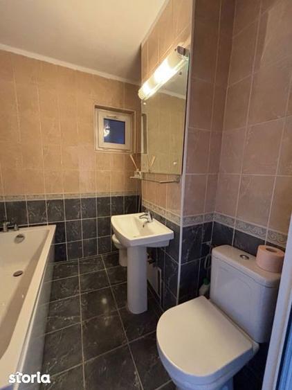 Apartament cu 3 camere decomandat în Mioriței