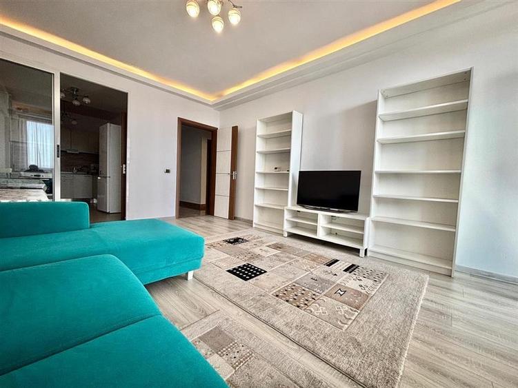 Apartament cu 2 camere decomandat în Tractorul — fotografia 3