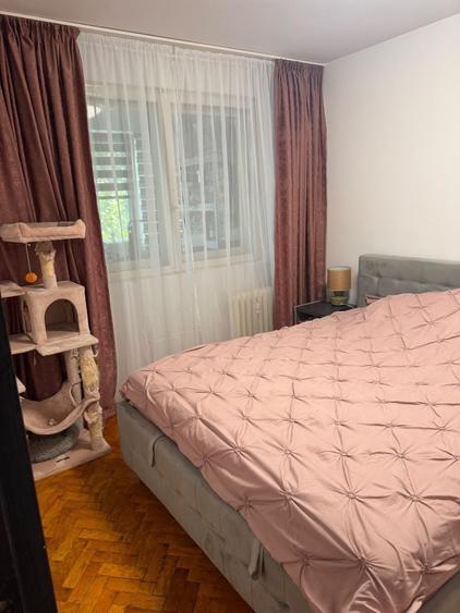 Apartament cu 2 camere semidecomandat în Gorjului
