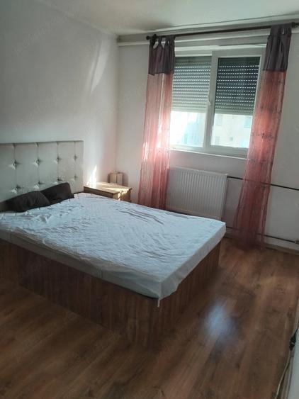 Garsonieră decomandată în Rogerius
