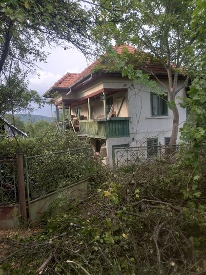 Casă individuală cu 3 camere cu Teren 1180 Mp în Autogară