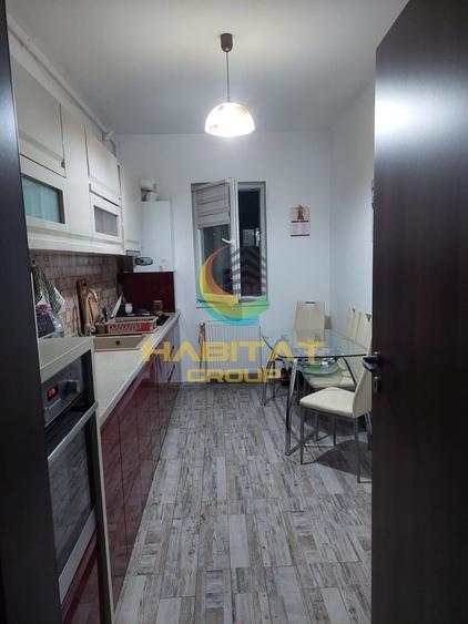 Apartament cu 3 camere decomandat în Central