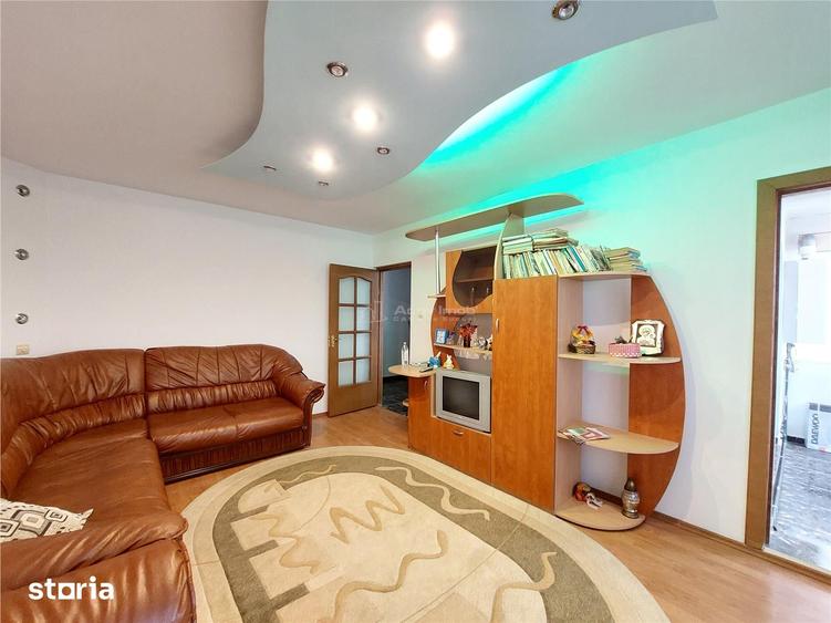 Apartament cu 3 camere decomandat în Dorobanți