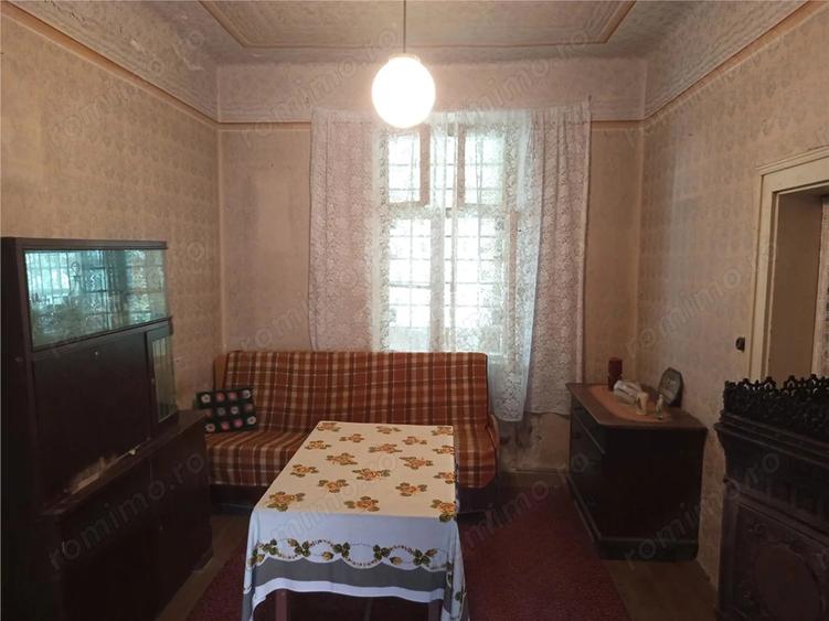 Casă cu Canalizare în Vest