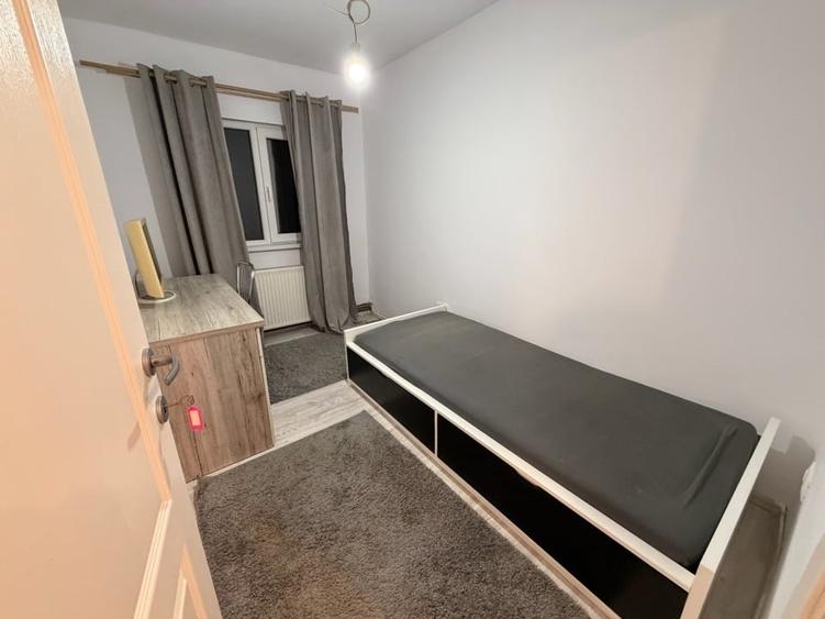 Apartament cu 3 camere decomandat, mobilat în Lipovei
