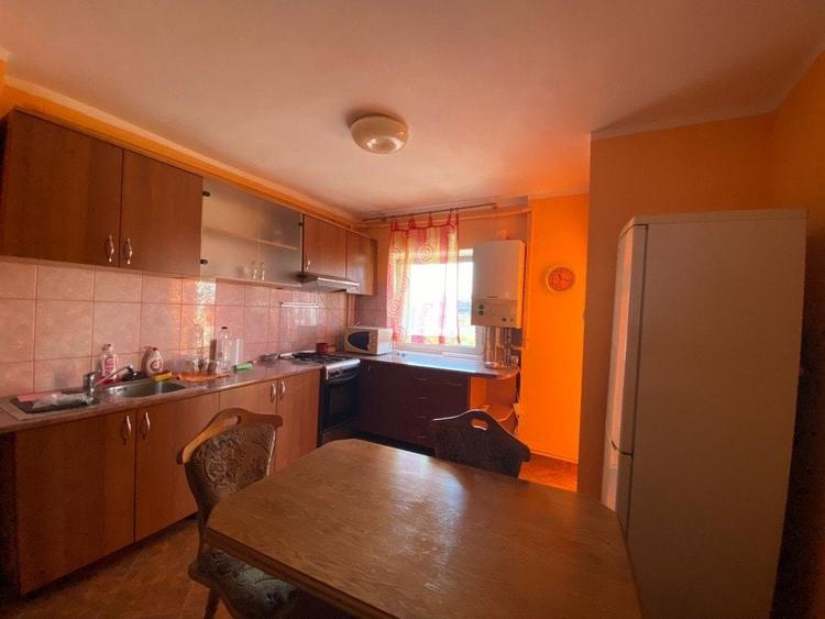 Apartament cu 3 camere în Turnișor