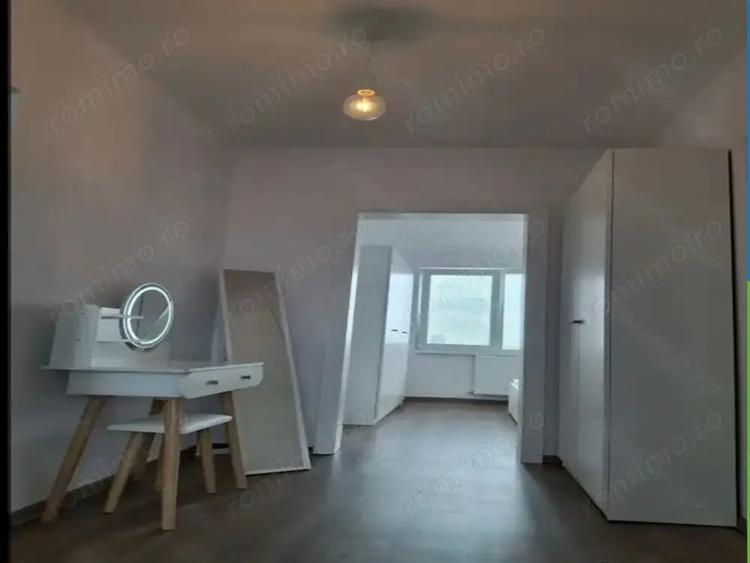 Apartament cu 3 camere semidecomandat, mobilat în Take Ionescu