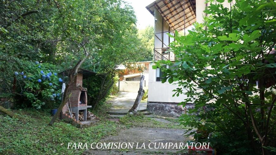 Apartament cu 3 camere decomandat în Băile Olănești