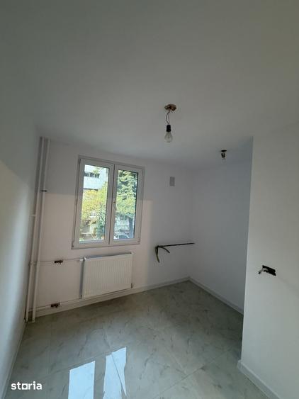 Apartament cu 3 camere în Drumul Taberei