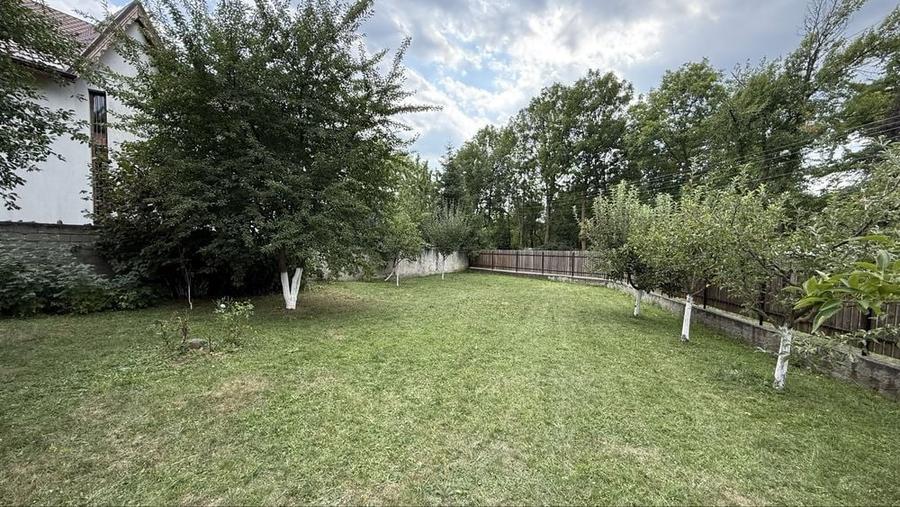 Casă cu 4 camere în Valea Oprii