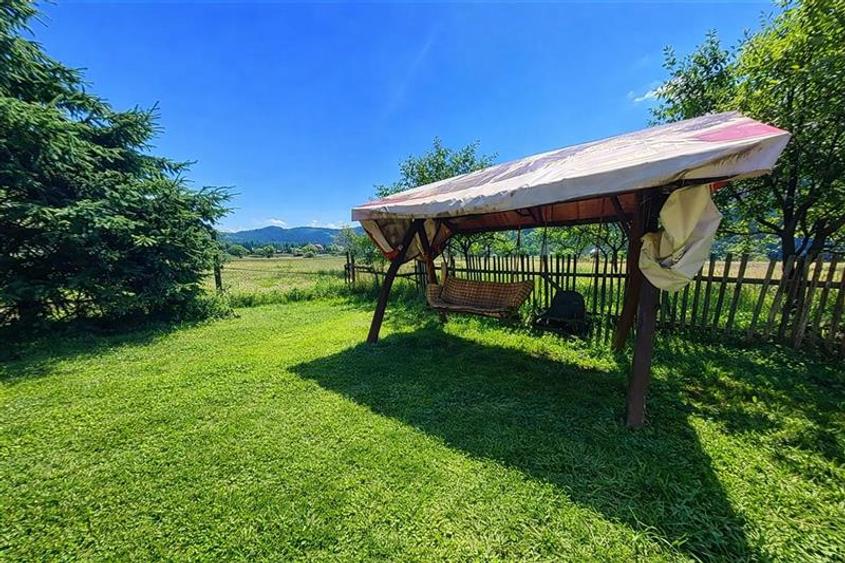 Casă individuală cu 3 camere cu Teren 1360 Mp în Exterior Est
