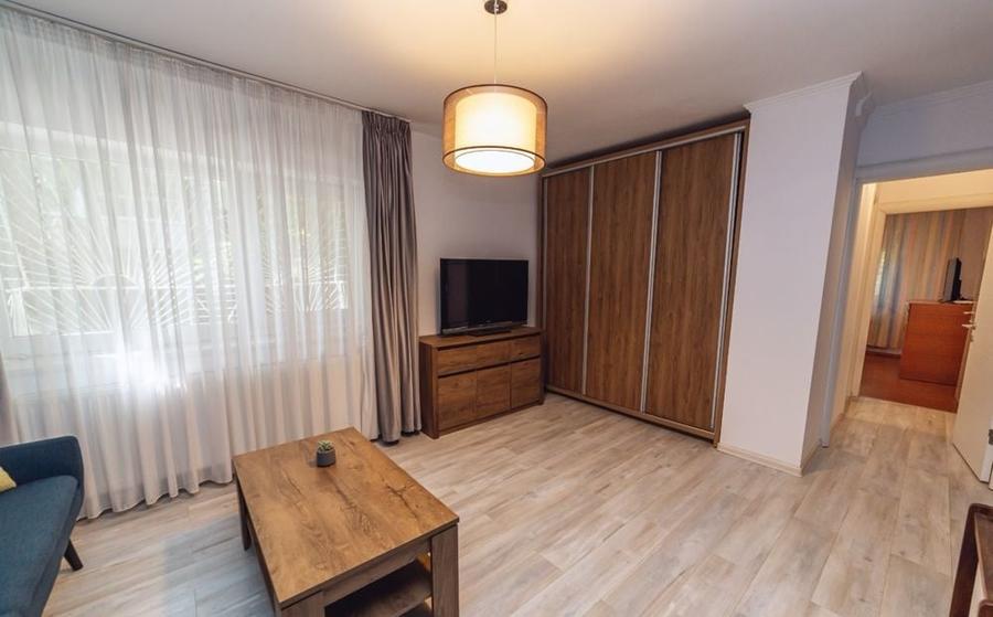 Apartament cu 2 camere semidecomandat, mobilat în Tineretului — fotografia 1