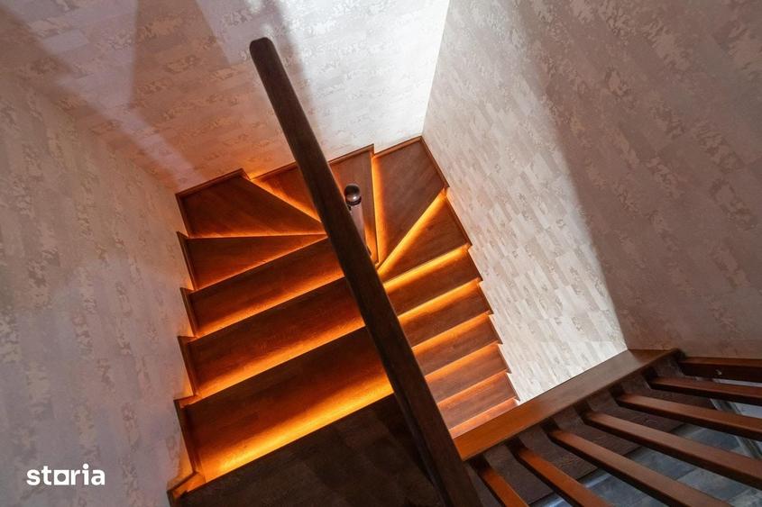 Casă cu Teren 1800 Mp în Răzvad