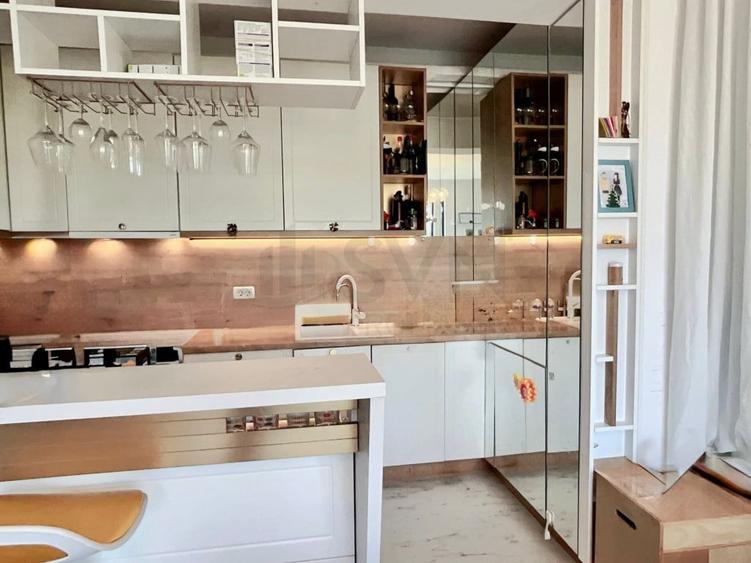 Apartament cu 4 camere decomandat în Lacul Tei