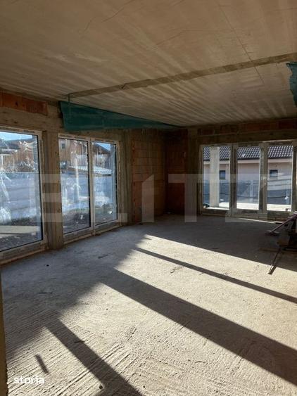 Casă cu 4 camere cu Teren 535 Mp în Micești