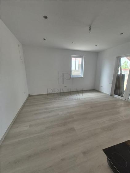 Casă cu 4 camere cu Teren 300 Mp în Moșnița Nouă
