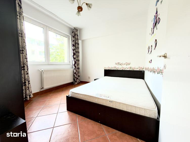 Apartament cu 3 camere în Romană