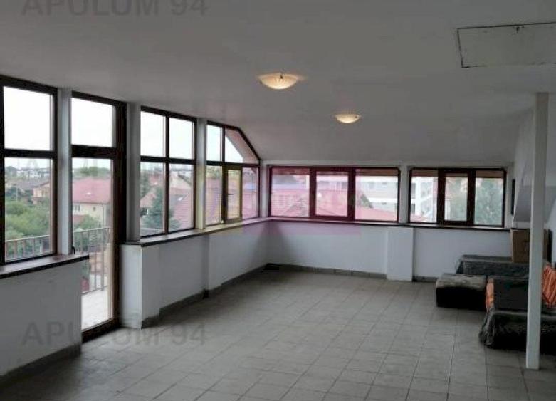 Casă individuală cu 12 camere decomandat cu Canalizare în Ghencea