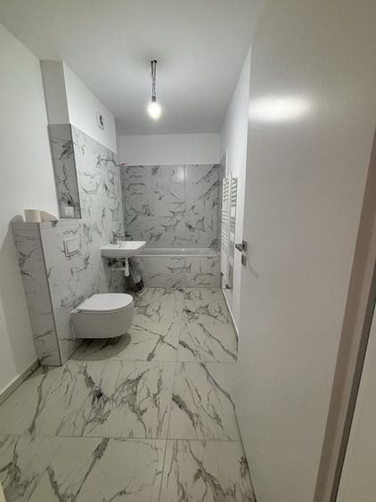 Apartament cu 2 camere decomandat în Exterior Vest