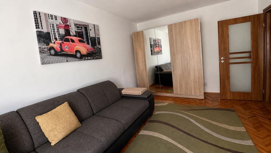Apartament cu 2 camere decomandat în Decebal